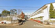 秦野市立本町中学校 徒歩27分。 2150m