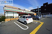 セブンイレブン阪急新伊丹駅前店 1021m