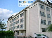 伊丹市立鈴原小学校 269m