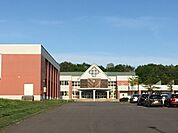 小学校「砂川市立中央小学校まで1798m」