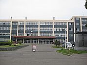 高校「北海道滝川西高校まで2133m」