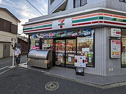 セブンイレブン世田谷下北沢店 徒歩3分。 190m