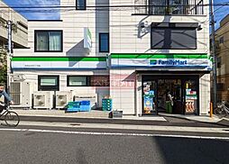 ファミリーマート世田谷北沢三丁目店 徒歩5分。 390m