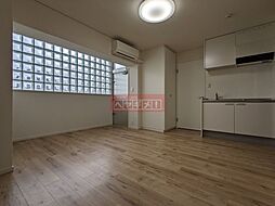 タワーズ10 702 7階ワンルームのリビング/ダイニング