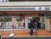 セブンイレブン駒場大橋店 徒歩4分。 260m
