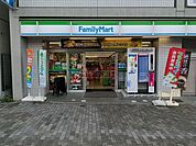 ファミリーマート初台駅北口店 徒歩8分。 640m