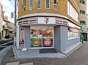 セブンイレブン世田谷代田駅前店 徒歩7分。 540m
