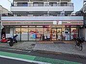 セブンイレブン渋谷富ヶ谷2丁目店 徒歩3分。 220m