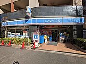 ローソン代々木西参道店 徒歩3分。 210m