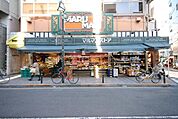 マルマンストア代々木八幡店 徒歩5分。 350m