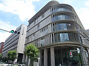 大学「大妻女子大学千代田キャンパスまで710m」