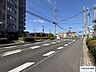 外観：前面道路含む現地写真