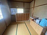 2階、西側の和室6帖。お子様のお部屋や、趣味のスペースなどに活躍しそう。