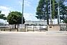 周辺：市立福生第二中学校　徒歩5分・風通しの良い、明るく活力に溢れた学校です。