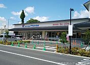 万代丹波橋店 302m