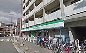 ファミリーマート出町店 206m