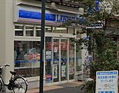 ローソン鶴見市場大和町店 徒歩3分。 180m