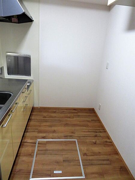 画像9:キッチンスペース。1階は床下収納付きです。