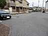 駐車場：広々とした駐車場です。