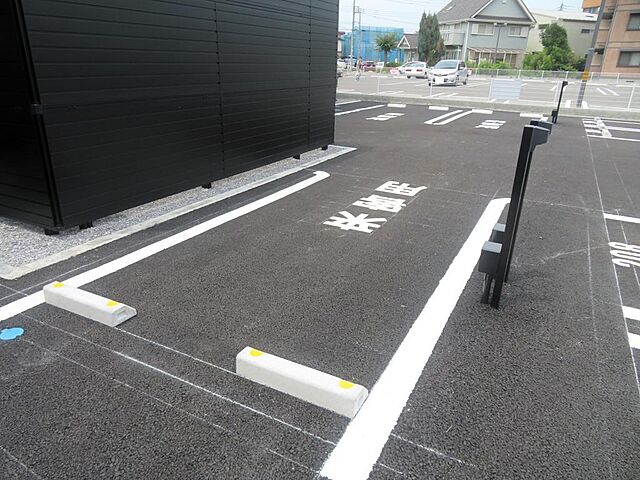 19 / 22