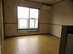 ルジュエ　B 101 1SLDKのリビング/ダイニング