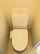 ウォシュレットトイレ付。