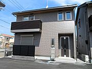 C棟外観です。宅配ボックスを搭載です。
