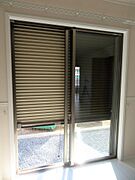 1階はシャッター付きで防犯面も安心です。