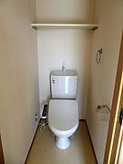 ウォシュレットトイレ付。