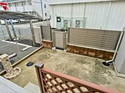 お庭も御座います。
