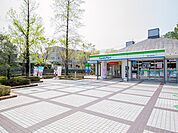 ファミリーマート　飯能日高団地店 300m