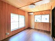 ■洋室　約6帖／2面採光のお部屋となっております！