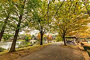 御伊勢塚公園 徒歩7分。 500m