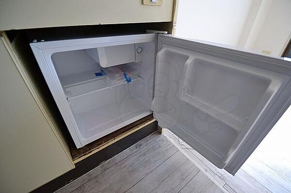 画像15:ミニ冷蔵庫