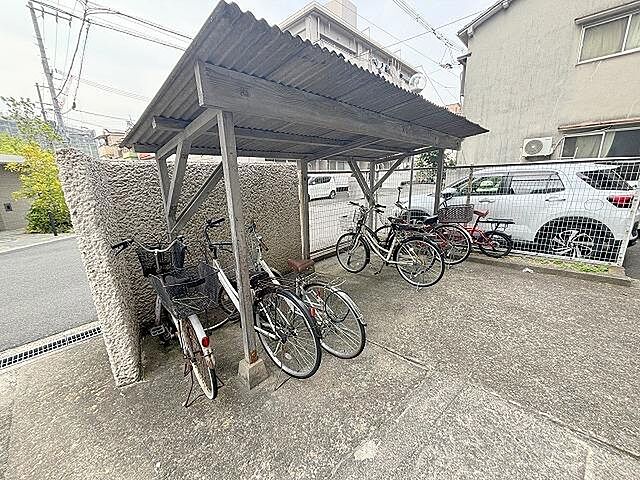 7 / 11