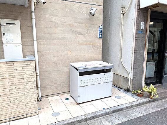 ダストボックス