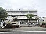 周辺：調布市立石原小学校 徒歩6分。 440m