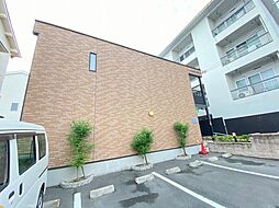 4 / 22