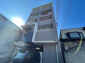 カラコレス穂波  ｜ 大阪府吹田市穂波町6番7号（賃貸マンション1K・5階・27.73㎡） その1