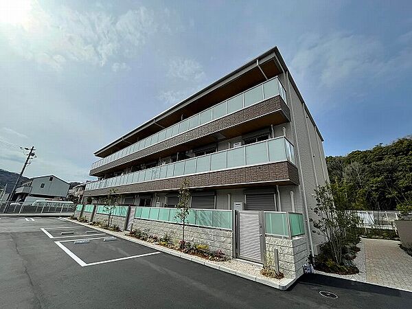 オカバ姫路青山シャーメゾンＡ 103｜兵庫県姫路市青山西1丁目(賃貸マンション2LDK・1階・66.02㎡)の写真 その1