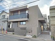 外壁タイル張りの旭化成新築物件