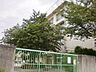 周辺：大泉北小学校 997m