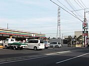 コンビニ「セブンイレブンまで440m」
