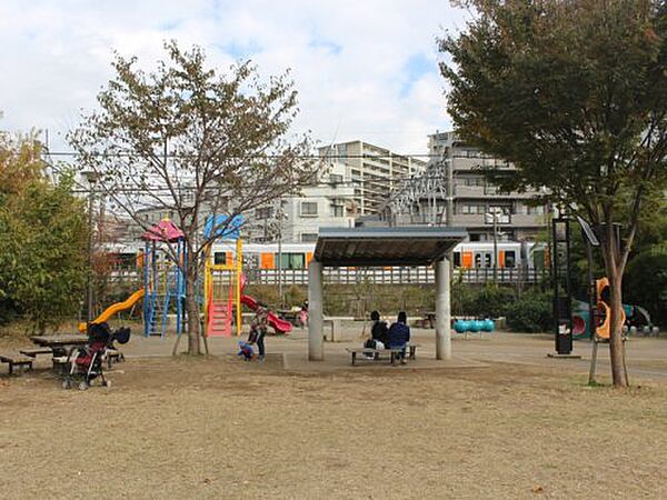 画像24:【公園】池袋本町電車の見える公園まで313ｍ