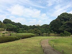 【公園】六義園まで669ｍ