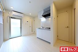 ホワイトベースII 1階1DKのリビング/ダイニング