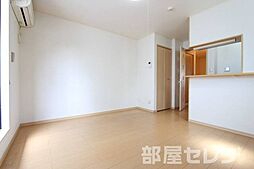 エリタージュII 2階1LDKのリビング/ダイニング