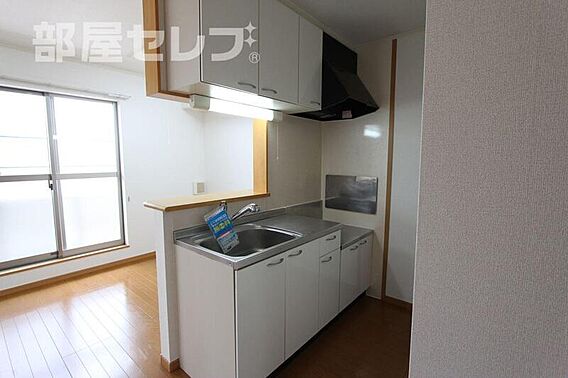 プラターヌ_内装_1