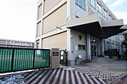 枇杷島小学校 160m