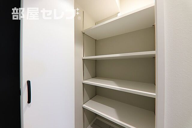 収納